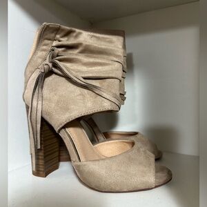 4" open toe heels CUTE